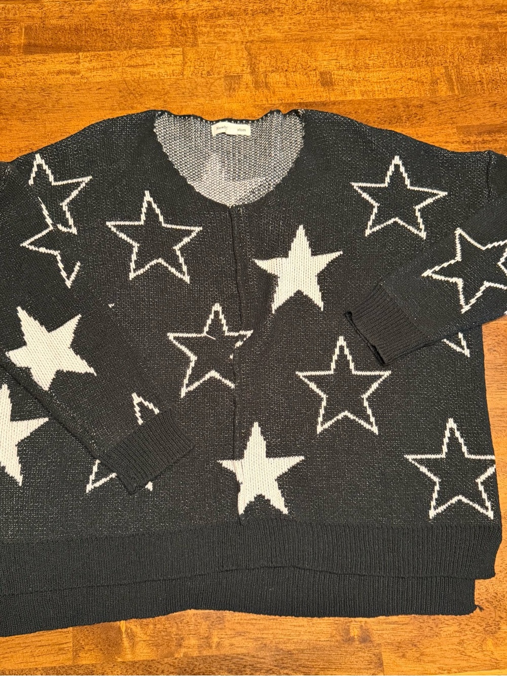 Newbury Kustom Black V-Neck Sweater with white Star Motif size large